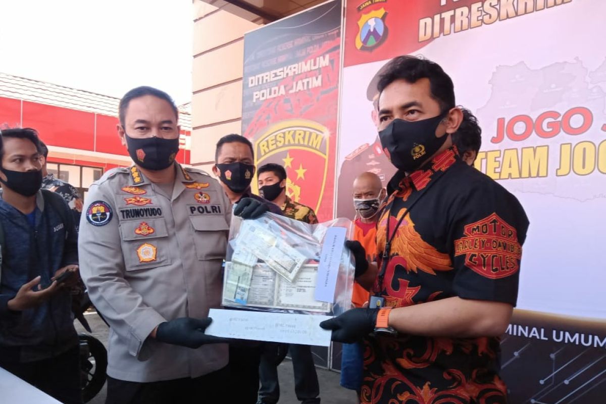 Polda Jatim tangkap sindikat pelaku curat dan pemalsu dokumen kendaraan