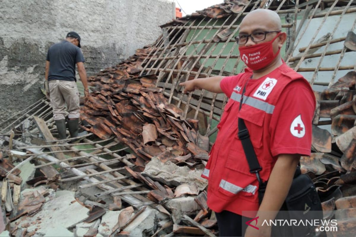 Sukabumi diguncang gempa magnitudo 3,2 sebabkan satu rumah ambruk