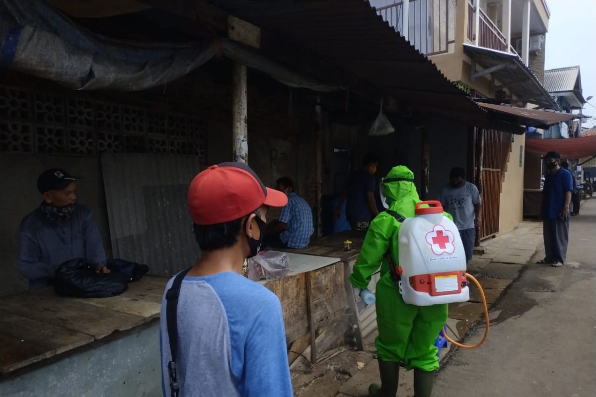 PMI Jakarta Selatan perketat protokol kesehatan relawan disinfeksi