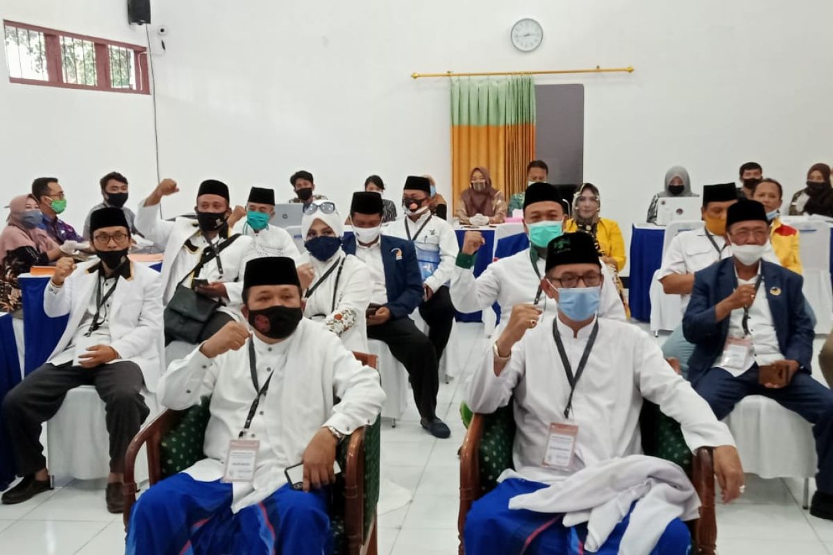 KPU Jember tolak formulir pencalonan Partai Berkarya untuk Hendy-Gus Firjaun