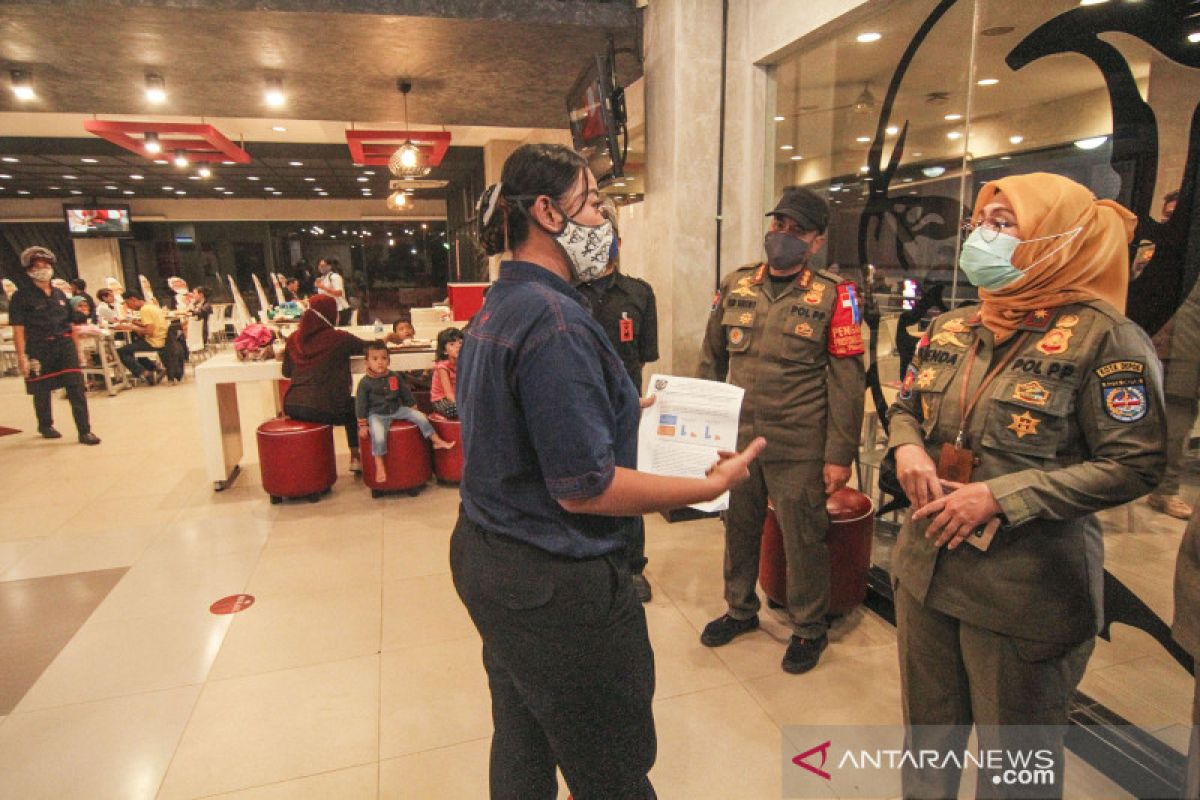 Indonesia adds 6,383 daily COVID-19 cases