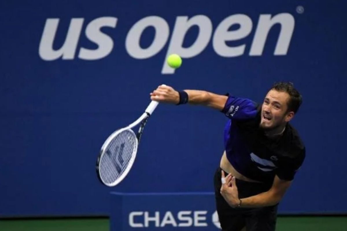 Unggulan ketiga US Open Medvedev menang mudah atas O'Connell