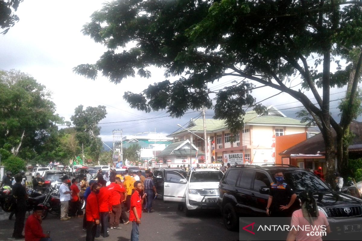 Tiga bakal pasangan calon mendaftar di KPU Rejang Lebong