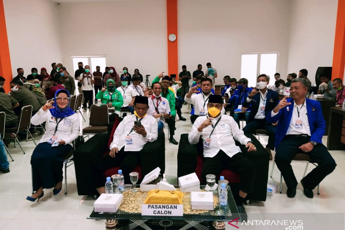 Bakal paslon dari Nasdem  mendaftar serentak di enam KPU se-Sulteng