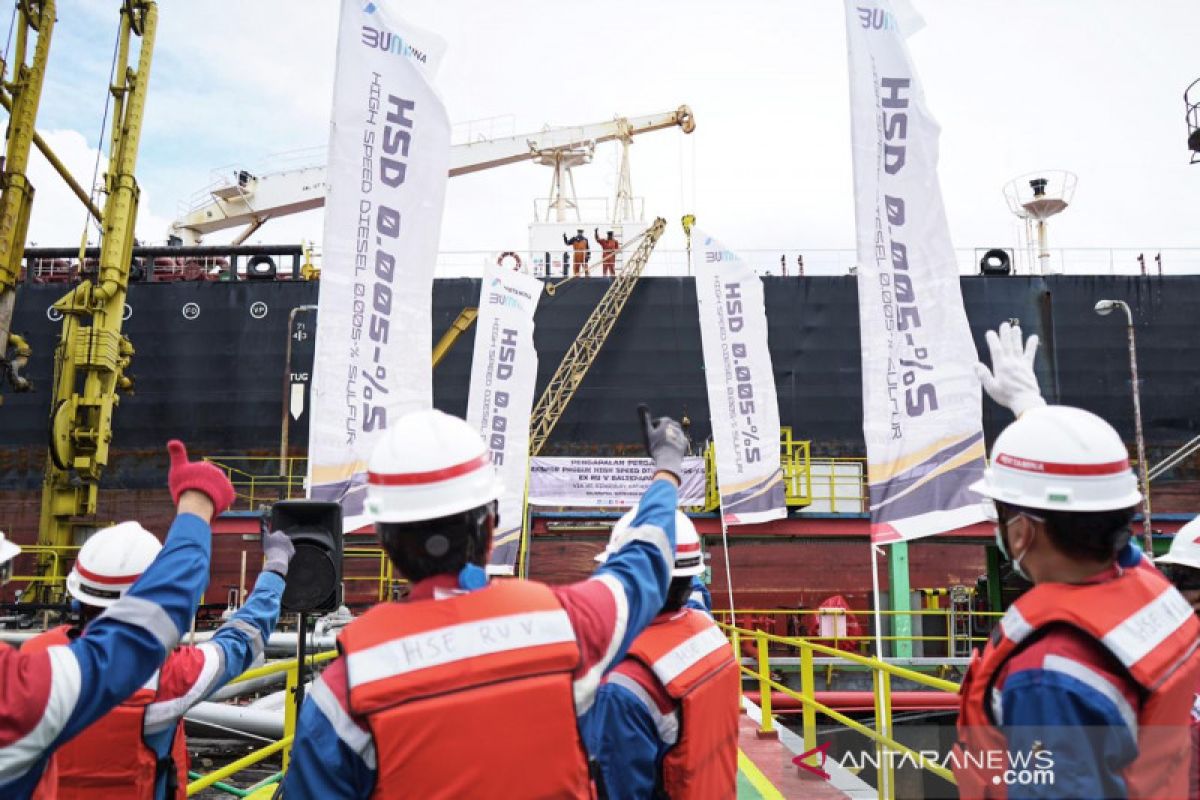Pertamina ekspor 200 ribu barel minyak diesel HSD ke Malaysia