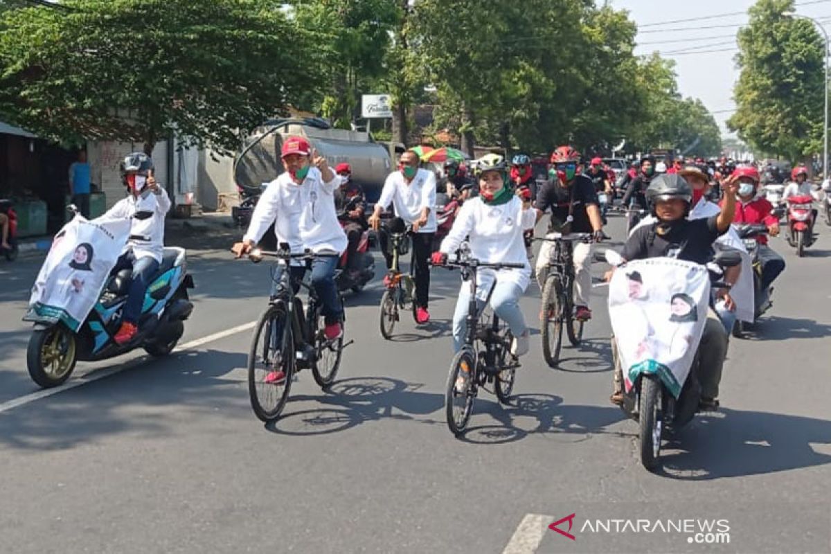 Petahana Mojokerto daftar ke KPU naik sepeda