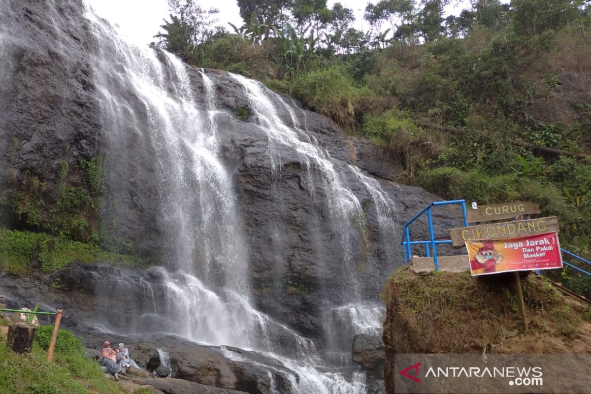 Tingkat kunjungan ke objek wisata air terjun Cianjur meningkat sebulan ini