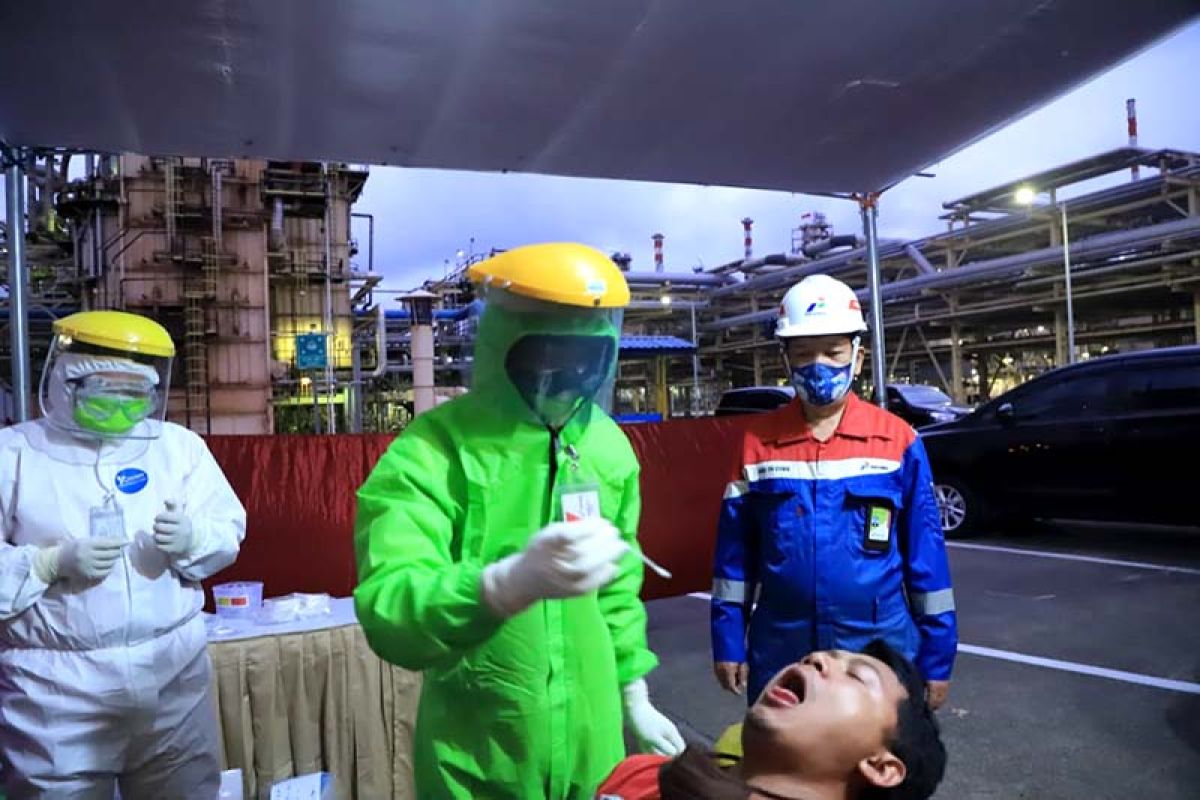 Pertamina gelar tes usap massal bagi pekerja dan masyarakat