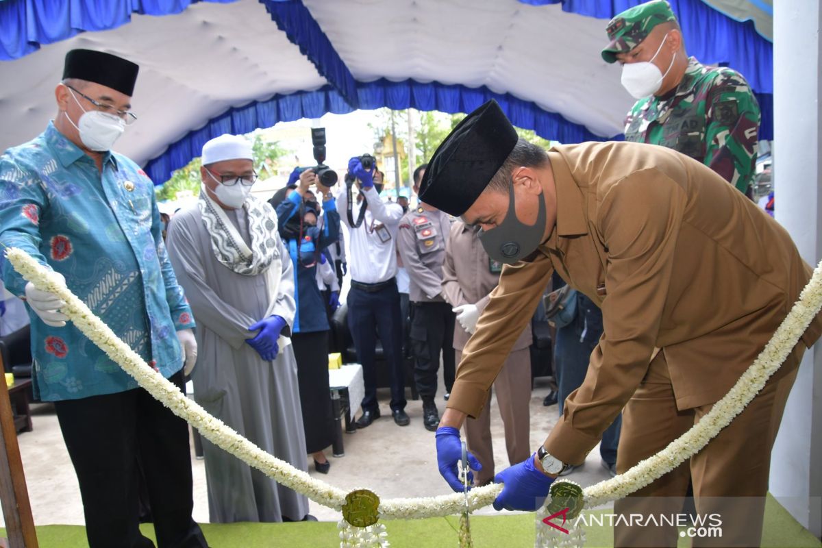 Bupati HSS resmikan gedung baru Bank Kalsel Syariah Kandangan