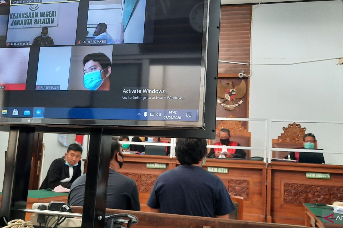 Sidang artis Dwi Sasono JPU hadirkan dua saksi pemeriksa