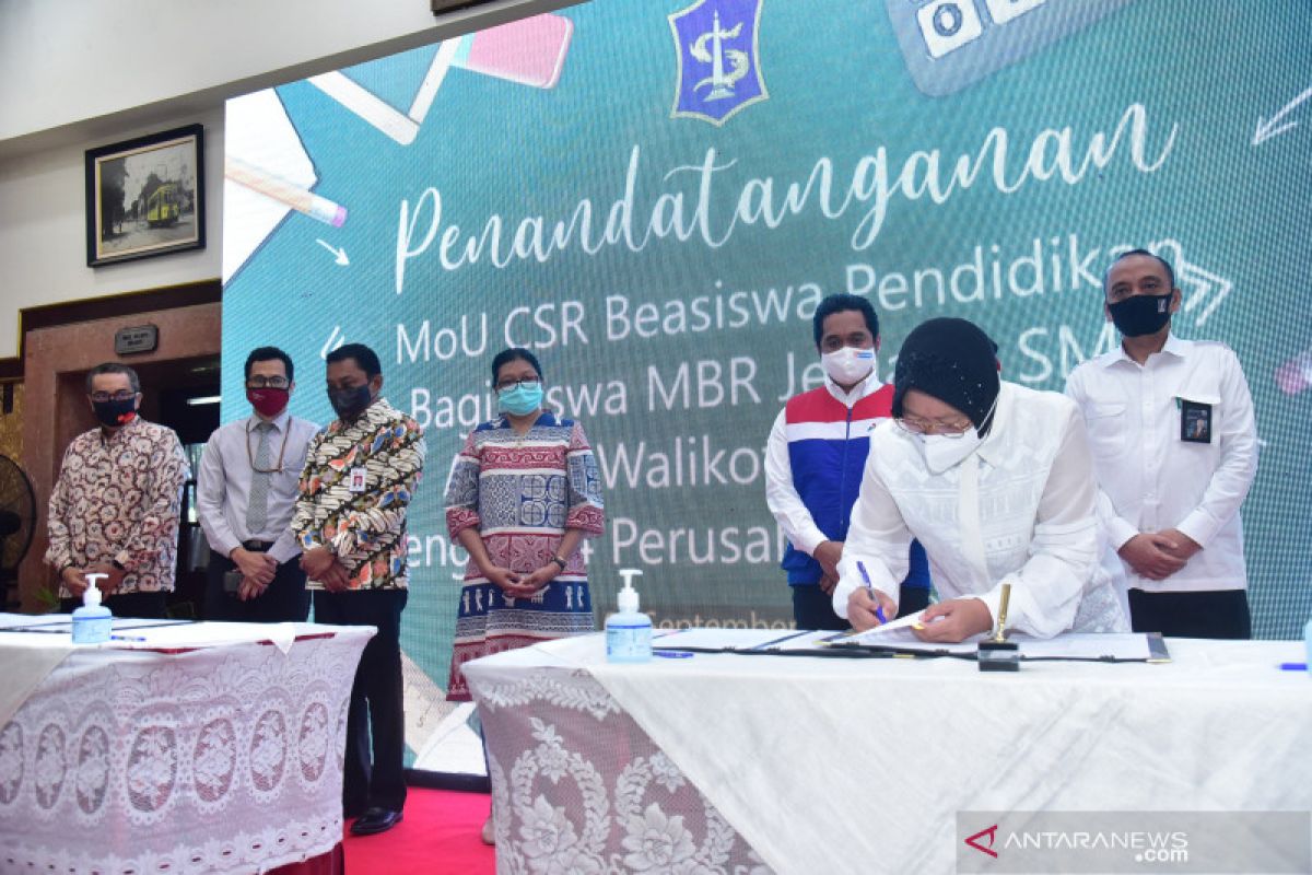 PT SIER salurkan beasiswa Rp450 juta untuk siswa Surabaya
