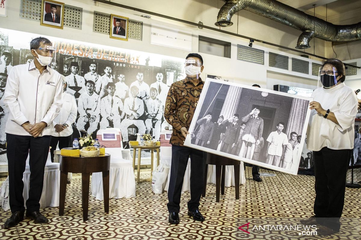 Moeldoko buka pameran foto LKBN ANTARA "Indonesia Bergerak 1900-1942"