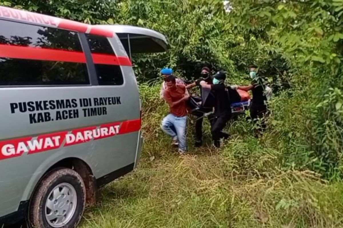 Seorang pemuda ditemukan tewas gantung diri di pohon jati