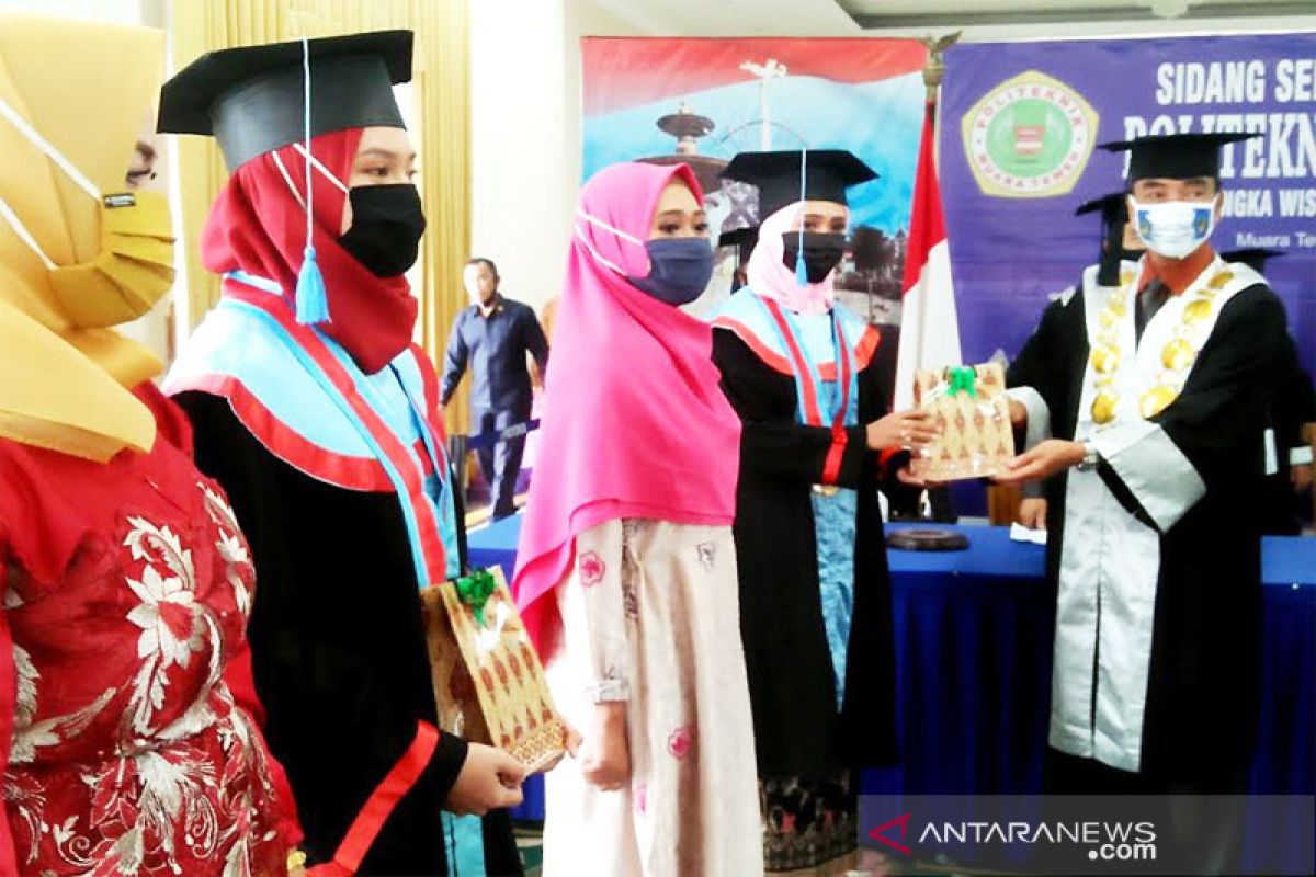 Politeknik Muara Teweh wisuda  41 mahasiswa