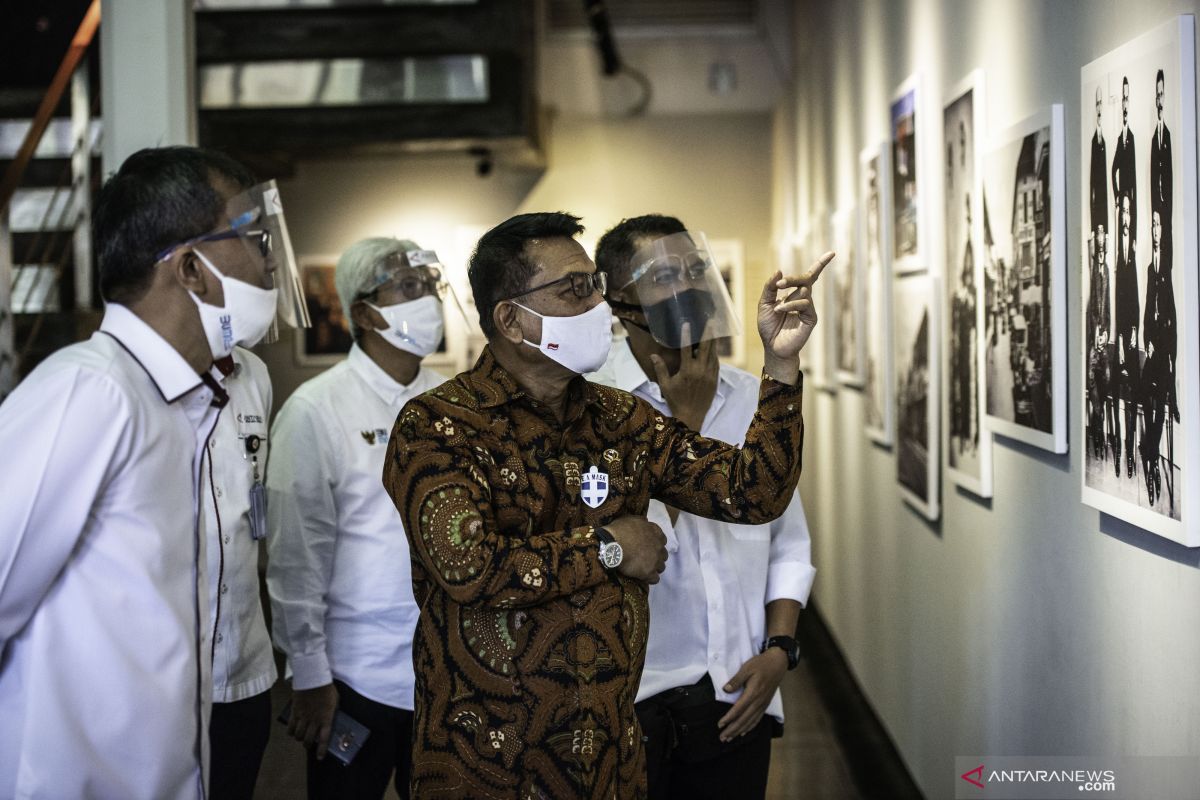 Perum LKBN ANTARA pamerkan foto tahun 1900-1942 refleksikan Indonesia Bergerak