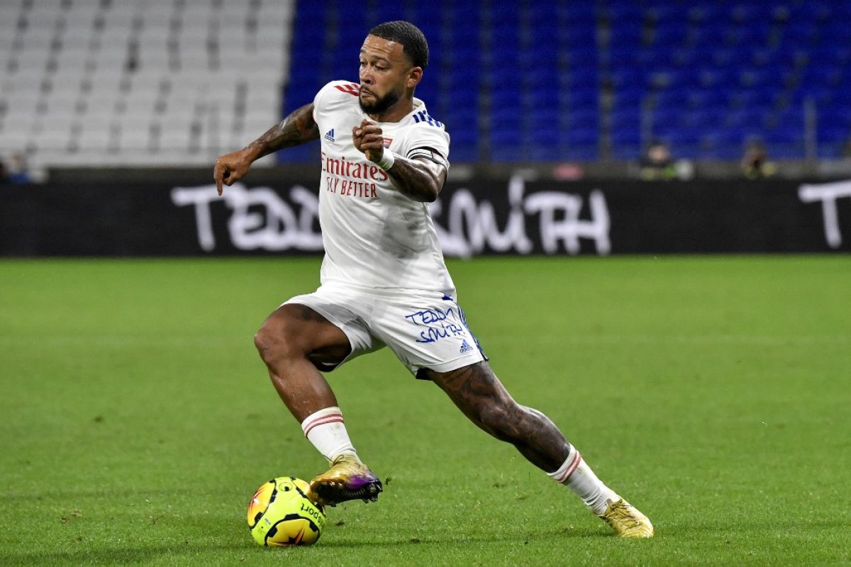 Lyon bantah transfer Memphis Depay ke Barcelona