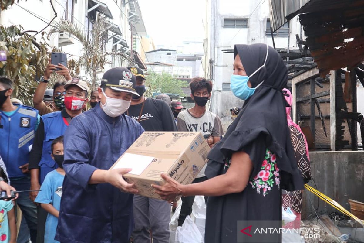 Dinsos Banjarmasin salurkan bantuan untuk korban kebakaran Kuripan