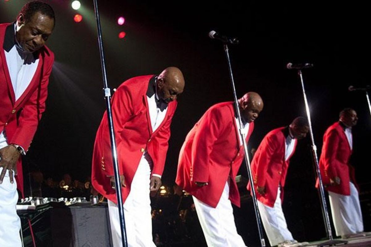 Bruce Williamson, eks vokalis The Temptations meninggal dunia