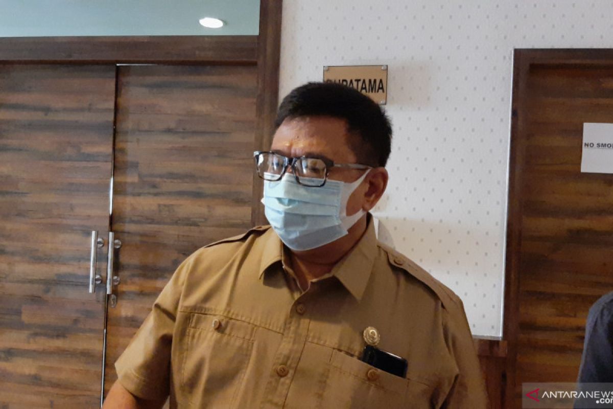 Dinas Kesehatan Kepri  minta rumah sakit  waspada karena banyak nakes positif