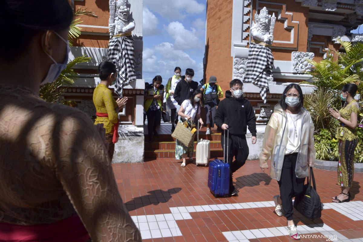 Jumlah penumpang di Bandara Ngurah Rai terus naik, November tertinggi