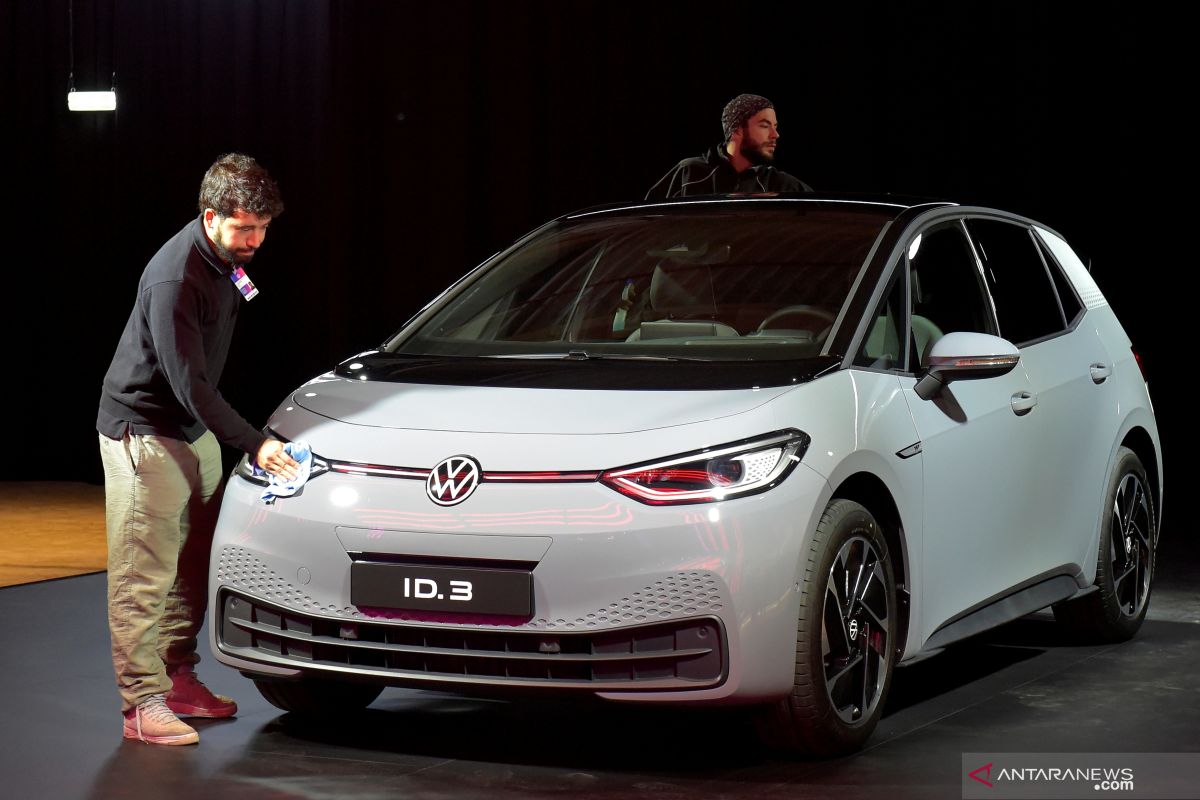 Volkswagen  sesumbar langkahi pencapaian Tesla