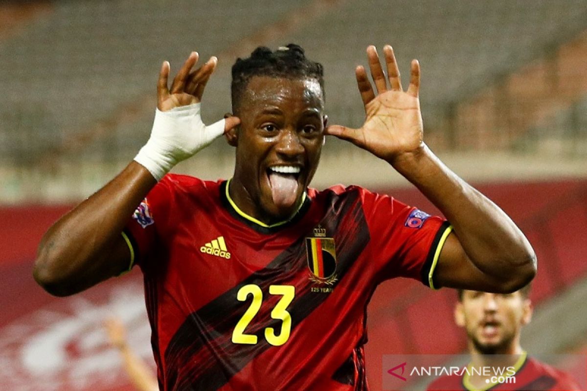 Batshuayi dua gol, Belgia cukur Islandia 5-1