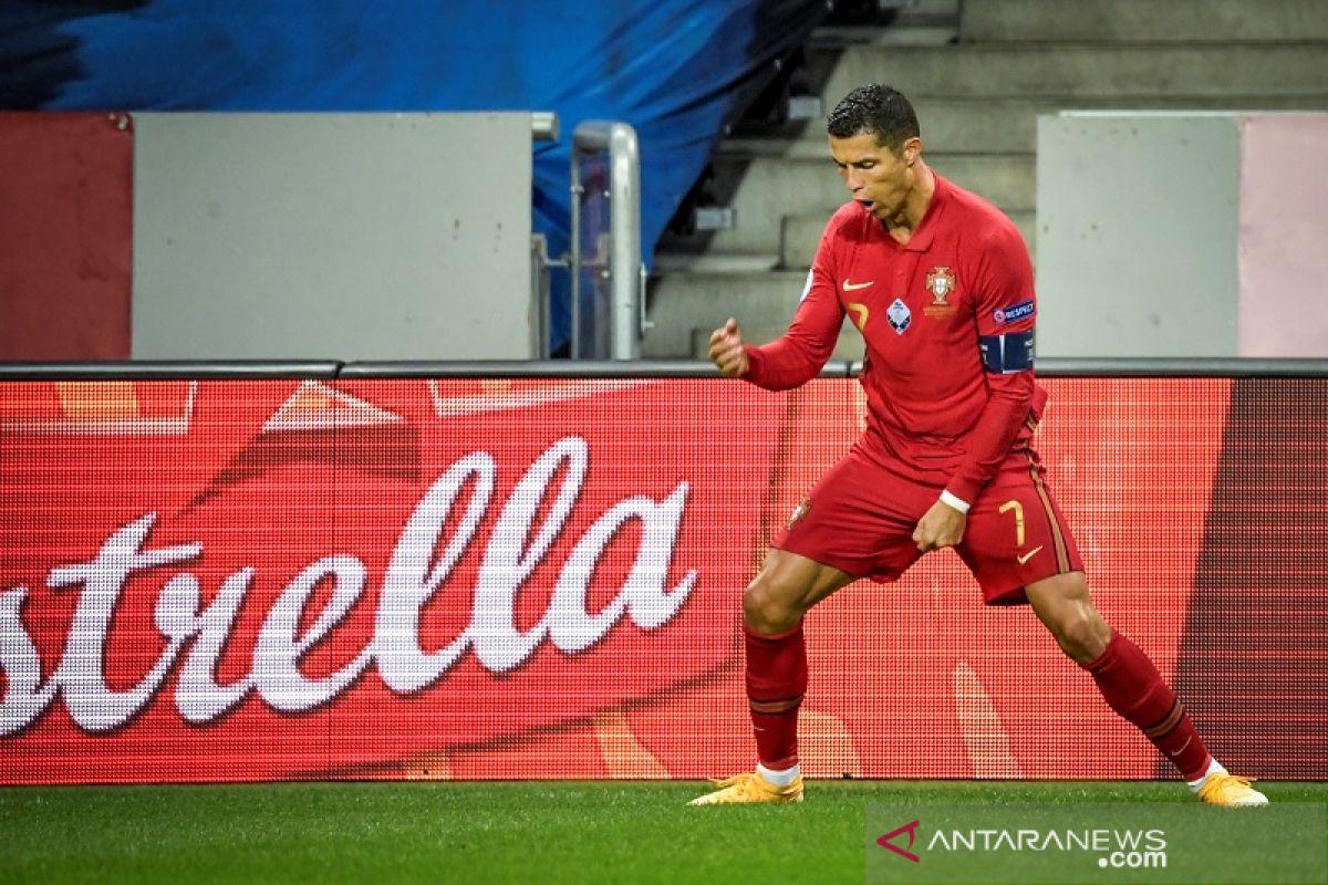 Portugal bermain sama kuat dengan Spanyol, hasil imbang 0-0