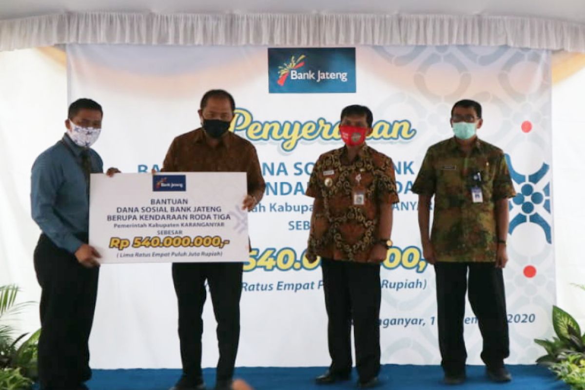 Bank Jateng bantu kendaraan roda tiga ke Pemkab Karanganyar senilai Rp540 juta