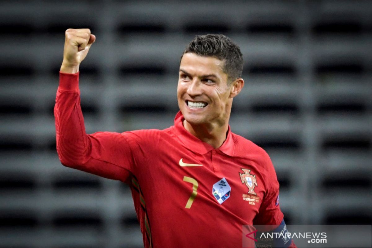 Ronaldo torehkan gol ke-100 untuk timnas Portugal