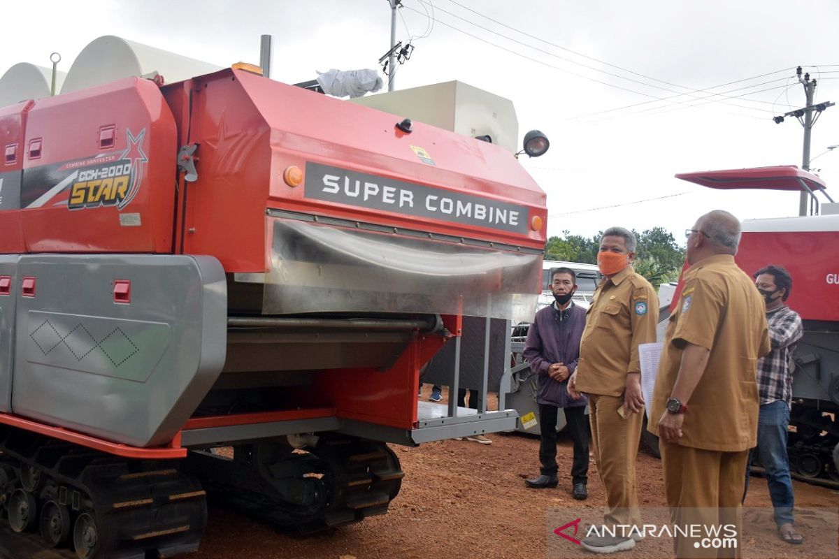 29 Gapoktan di Kubu Raya terima bantuan Alsintan