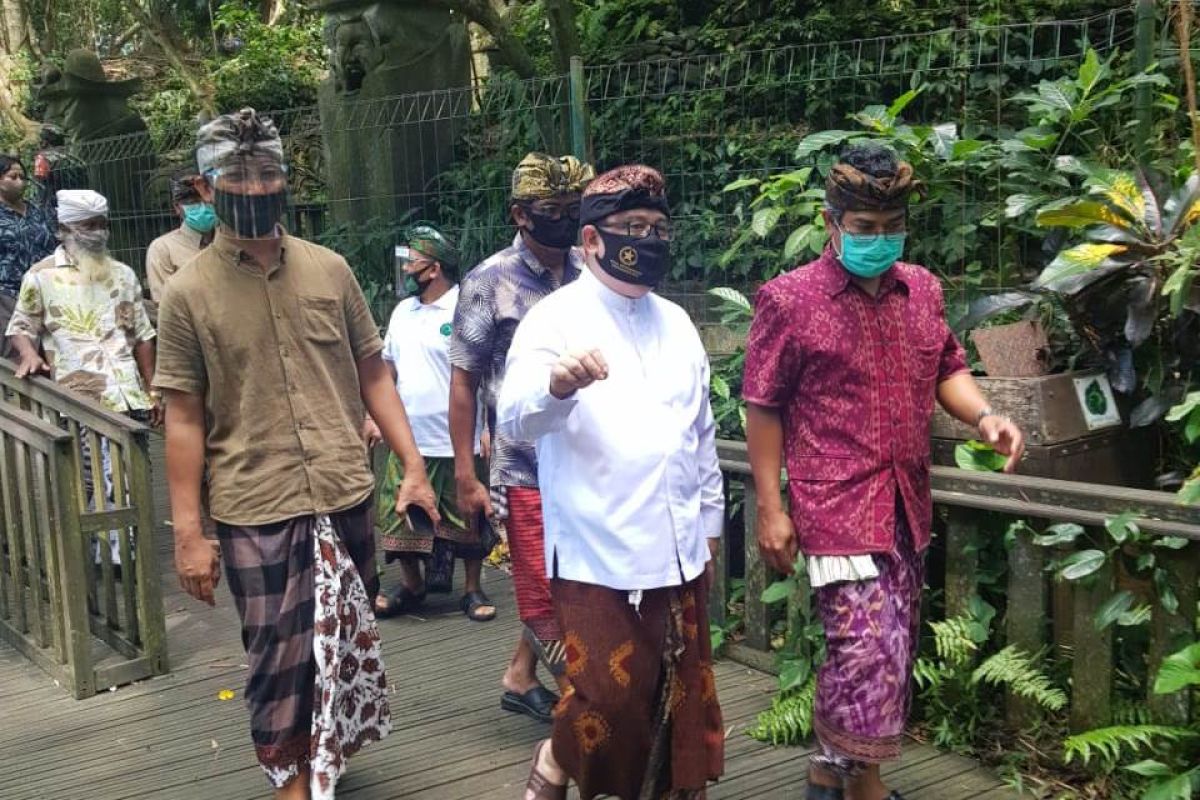 Stafsus Presiden tinjau Rumah Kompos di Padangtegal, Ubud