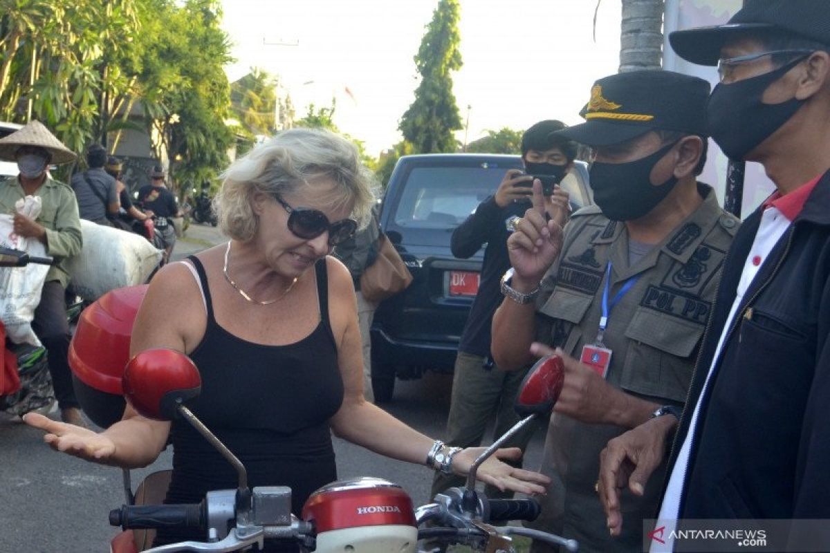 Sejumlah WNA terjaring sidak masker di wilayah Badung Bali