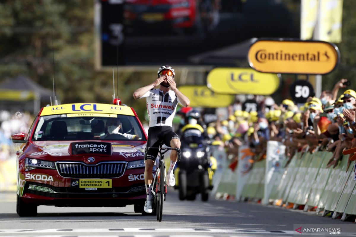 Mark Hirschi catatkan kemenangan etape pertamanya di Tour de France