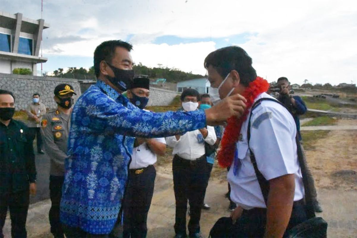 Bandara Haji Muhammad Sidik resmi beroperasi