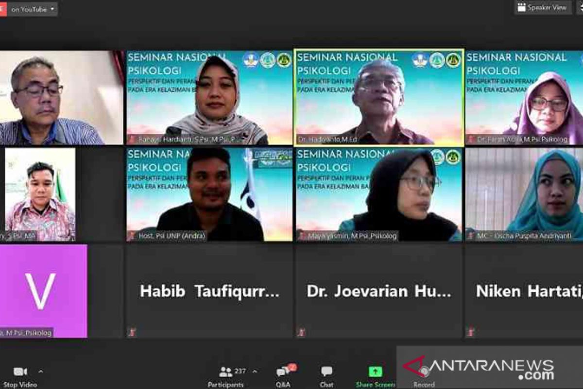 FIP UNP ulas peran psikologi pada era kelaziman melalui webinar