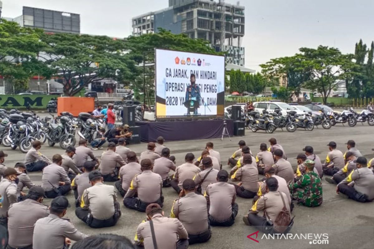 Polda Lampung bagikan 250 ribu masker kepada masyarakat