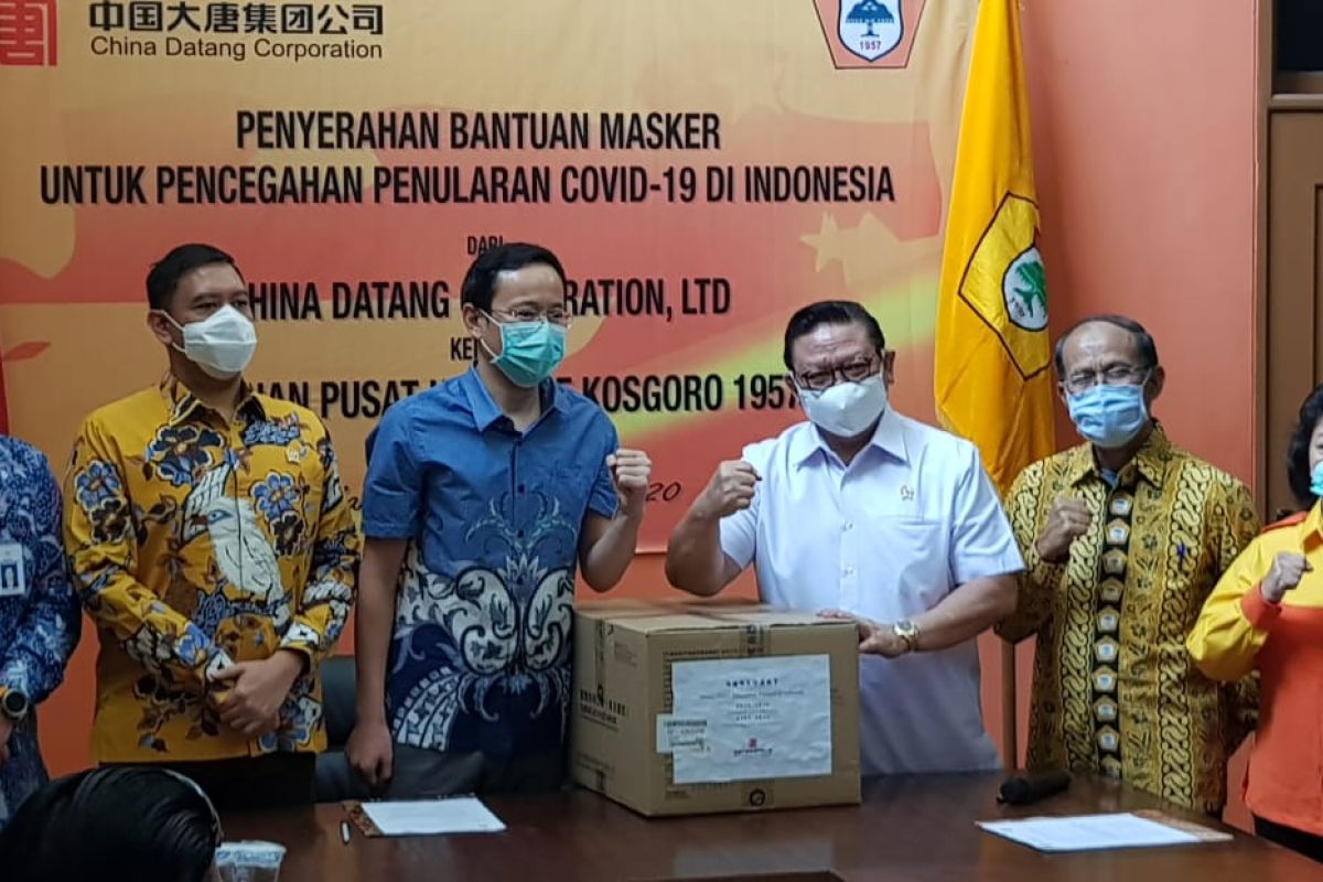 Kosgoro 1957 dapat bantuan 100.000 masker dari Tiongkok