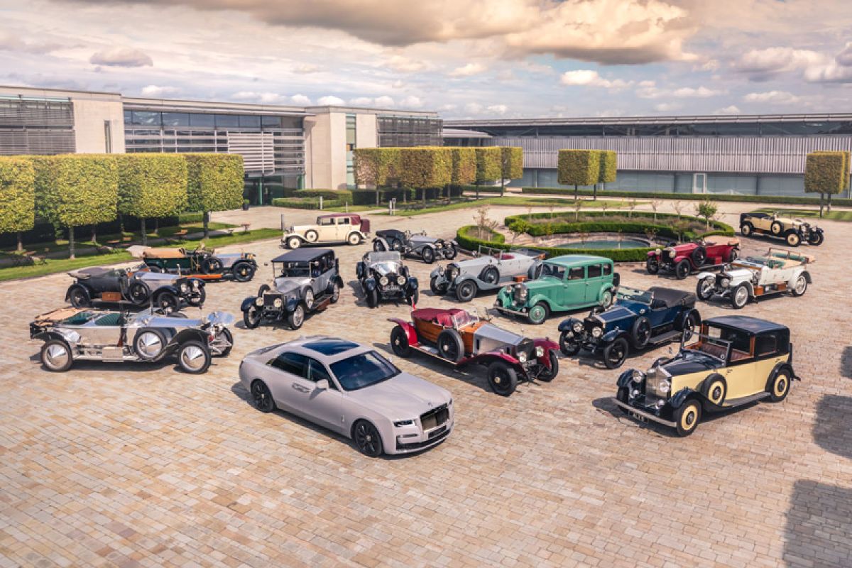 Komunitas Rolls-Royce tertua berkumpul rayakan kehadiran seri Ghost baru