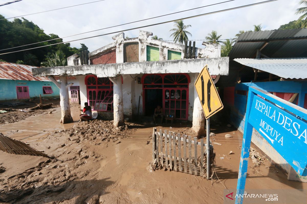 Banjir bandang terjang ratusan rumah di Bone Raya