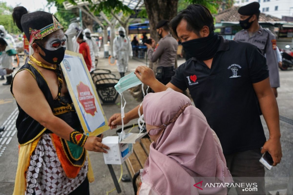 Kasus positif COVID-19 di kawasan pedagang kaki lima Malioboro Yogyakarta terus bertambah