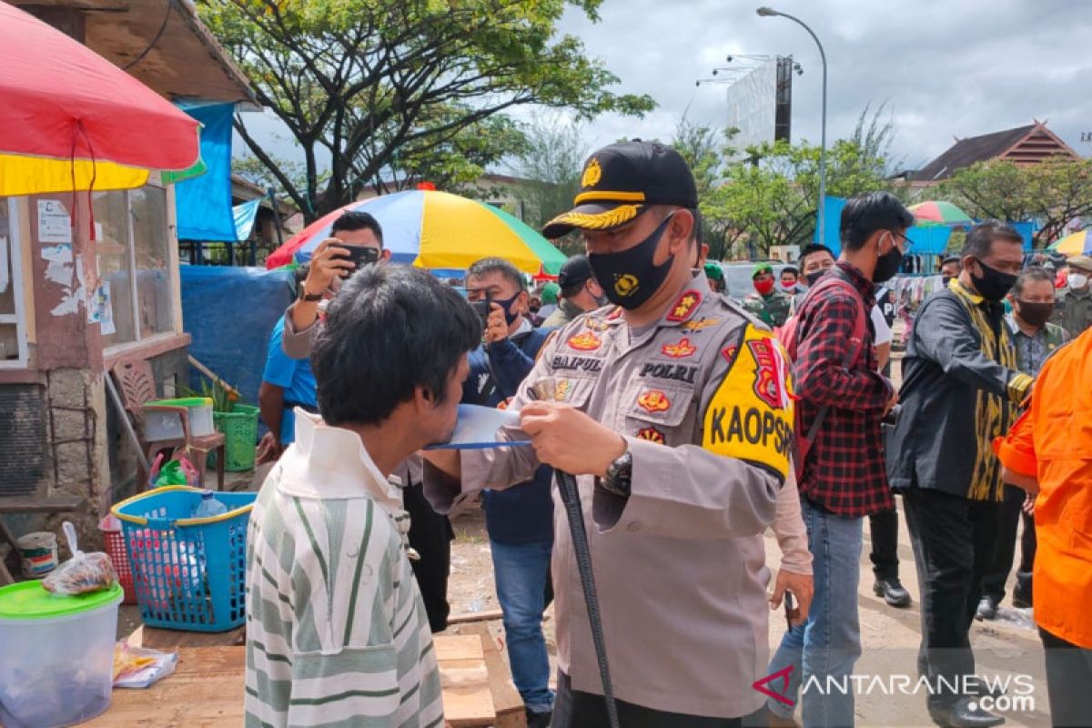 Polres Kolaka gelar kampanye penggunaan masker