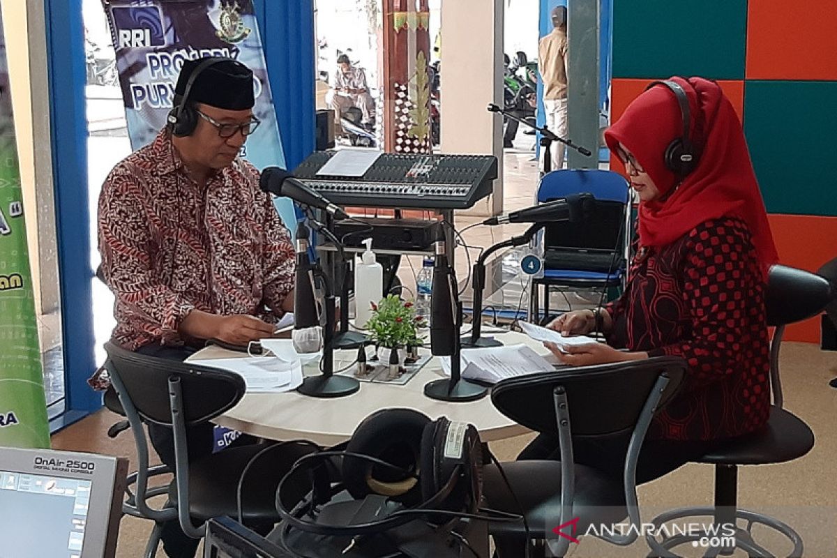 Bupati Banyumas harapkan RRI lebih kreatif dalam mengemas siaran