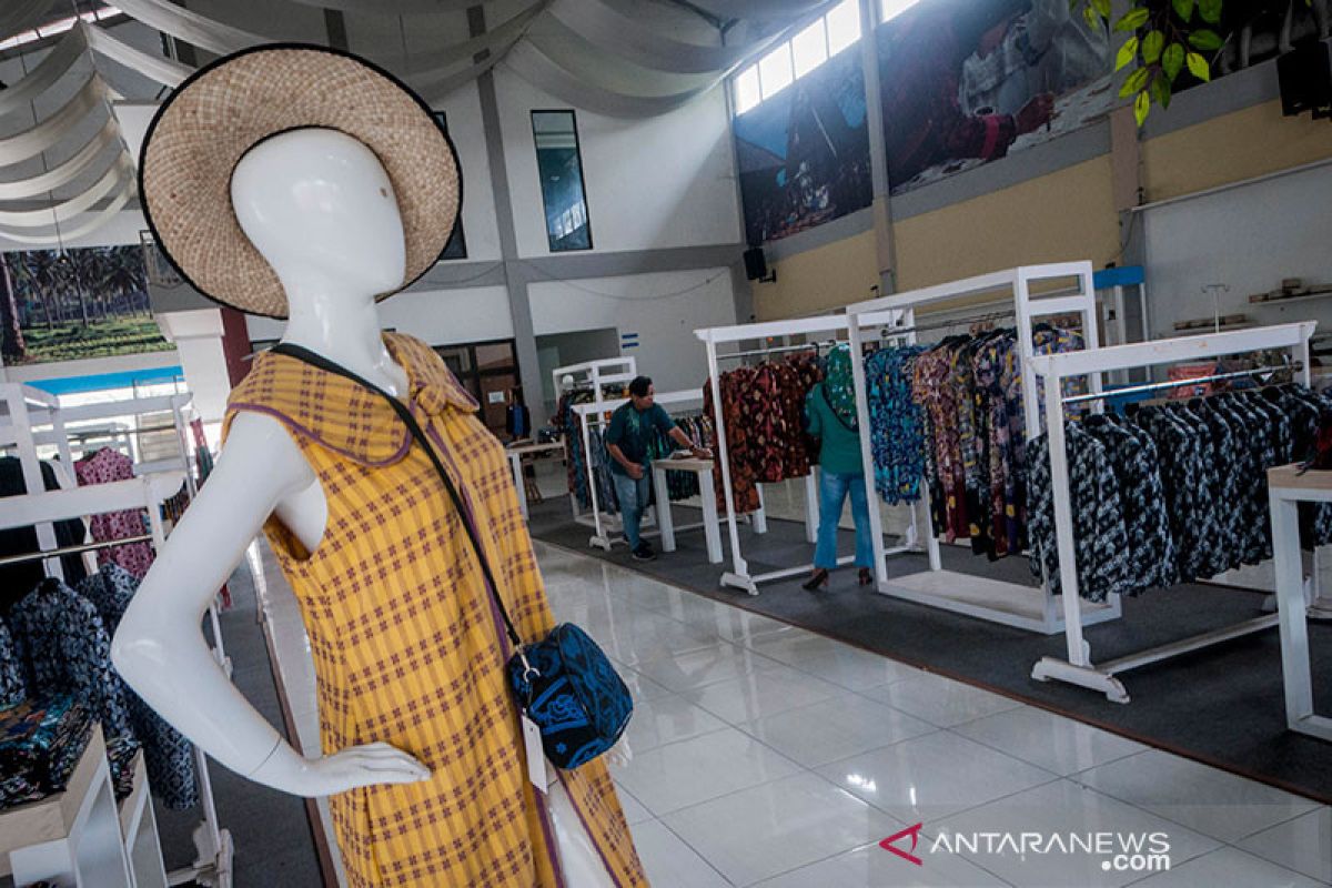 Govt launches "Proud of made in Indonesian Products" national movement