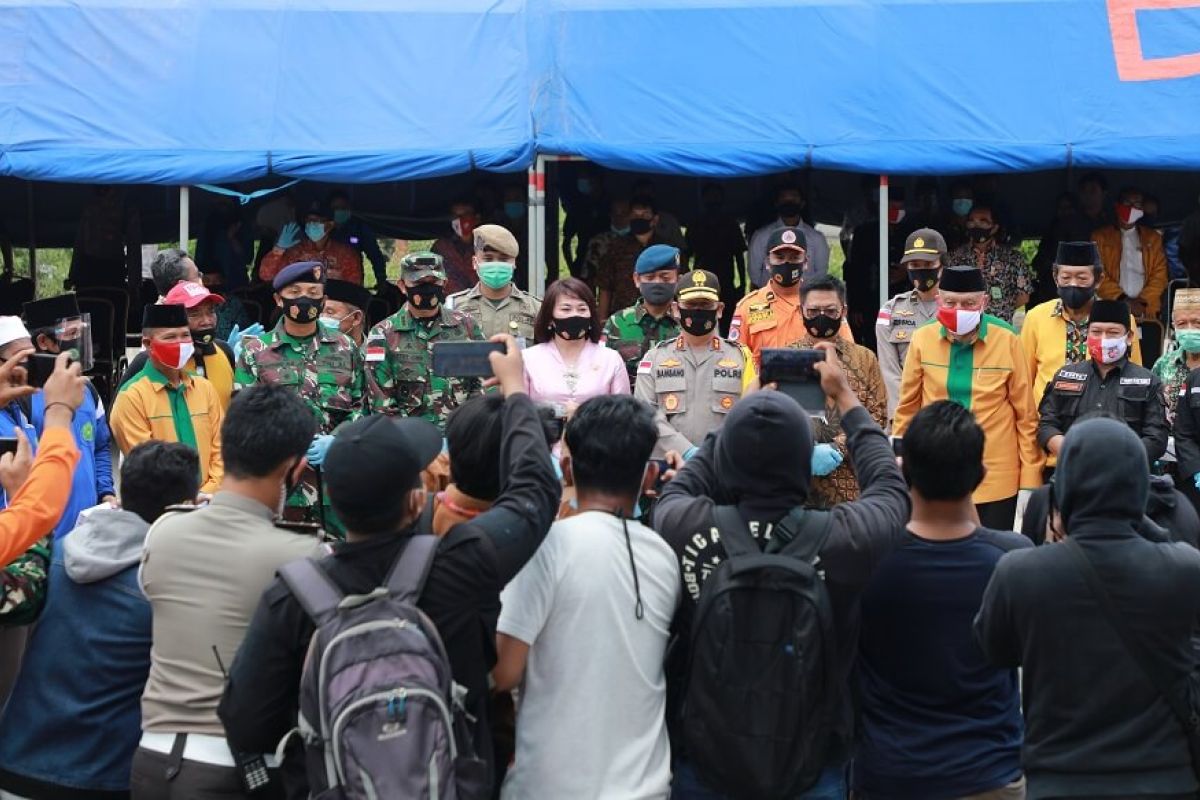 Kampanye Gerakan Masker Serentak di Pasar Induk Tanjung Selor