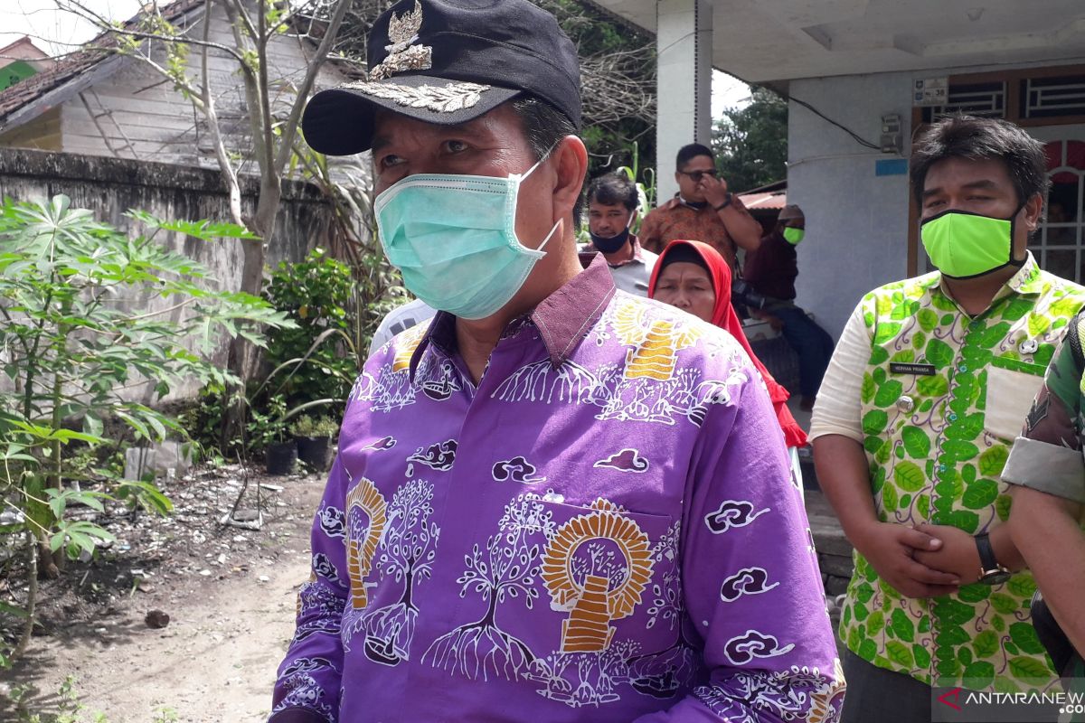 Bupati Bangka Tengah imbau pengunjung pasar patuhi protokol kesehatan
