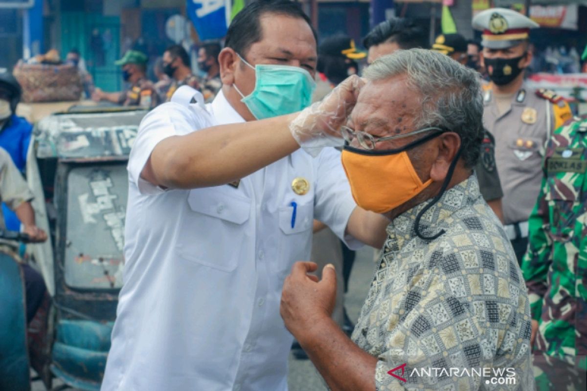 Wali Kota Padangsidimpuan minta masyarakat taati protokol kesehatan