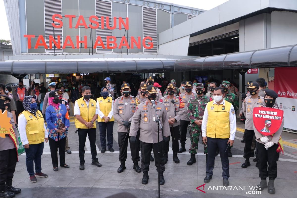 Wakapolri pantau kepatuhan penggunaan masker di Stasiun Tanah Abang