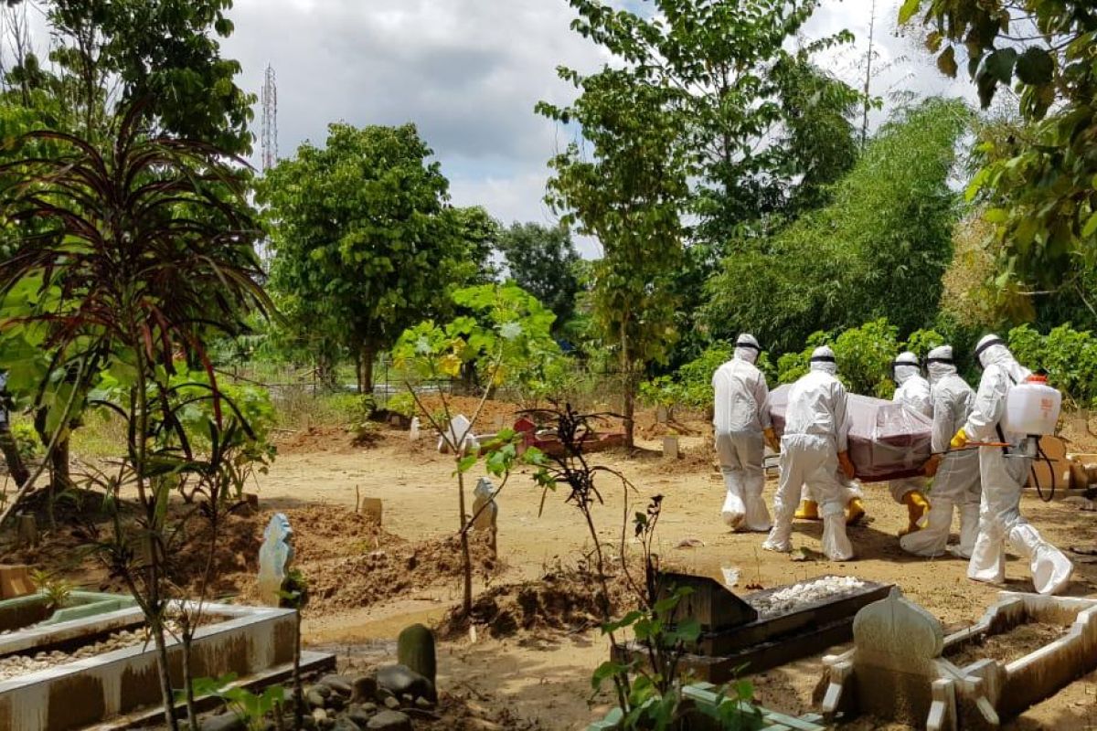 Jenazah Direktur RSUD Aceh Timur dimakamkan sesuai protokol kesehatan