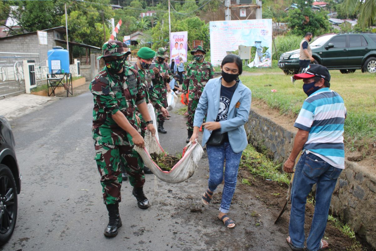 Pendam XIII/Merdeka gelar karya bakti di Tingkulu