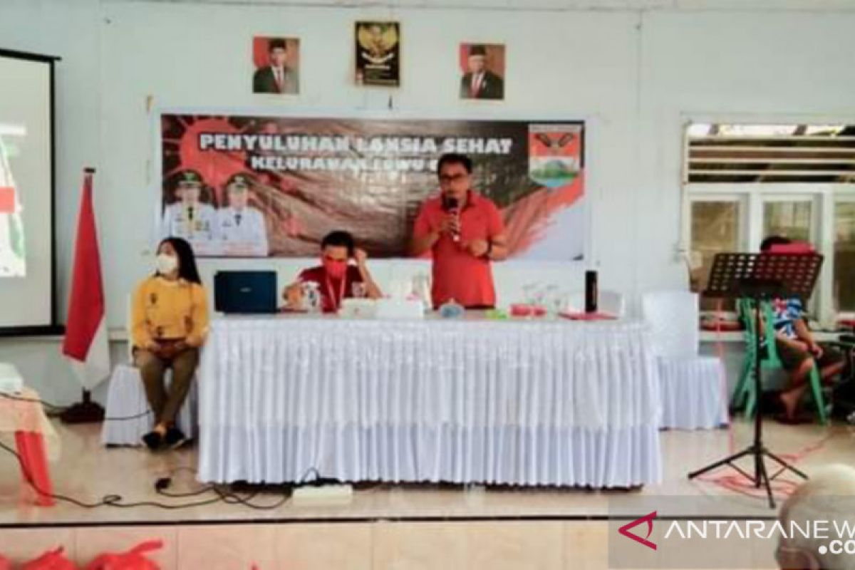 Dinas Kesehatan  Minahasa Tenggara sosialisasi bahaya COVID-19 kepada lansia